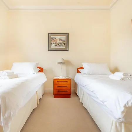 4 Bed In Oc-lr082 *