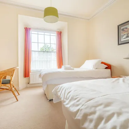 Vakantiehuis 4 Bed In Oc-lr082 *