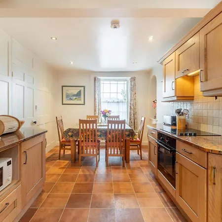 4 Bed In Ambleside Oc-Lr082
