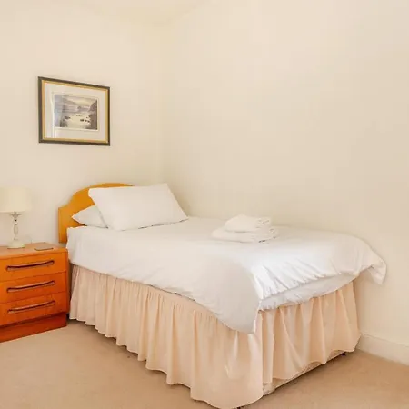 4 Bed In Oc-lr082 *